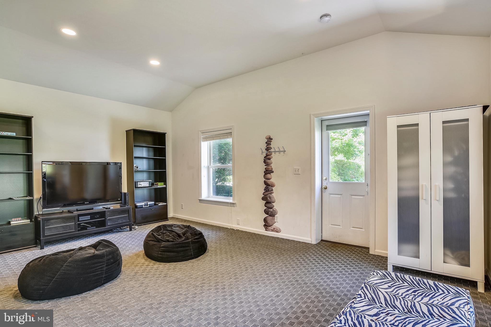 8719 Ridge Road Bethesda, MD 20817 - Photo 29 of 31 Carriage House