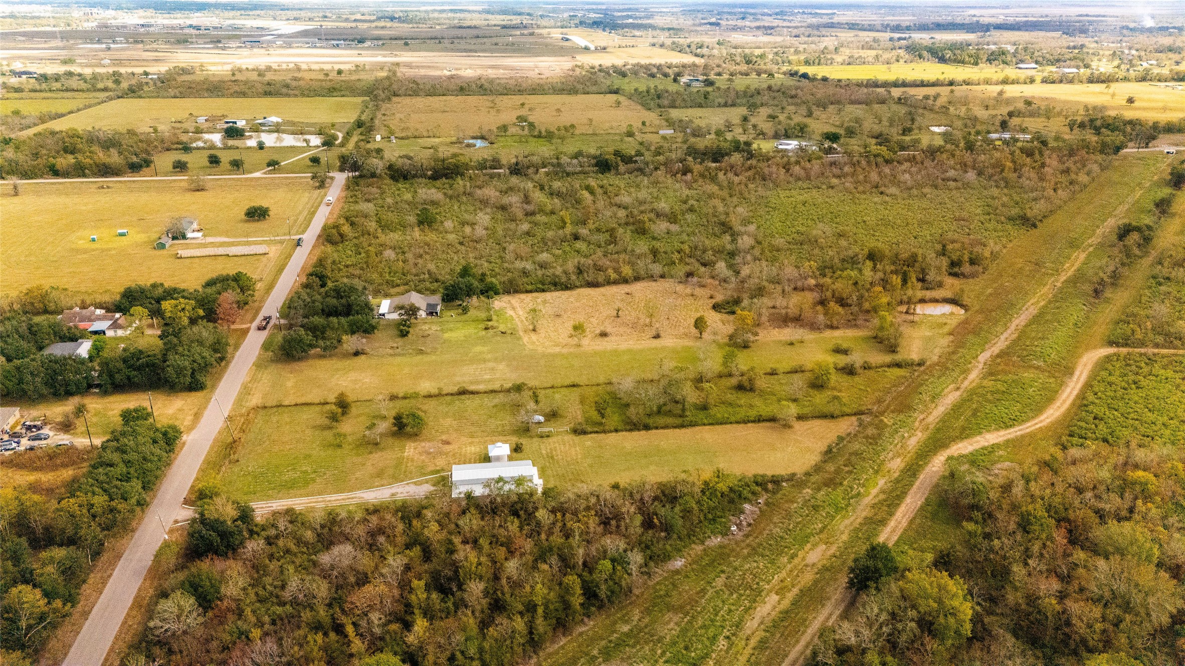 1824 County Road 382 Rosharon, TX 77583 - Photo 3 of 7