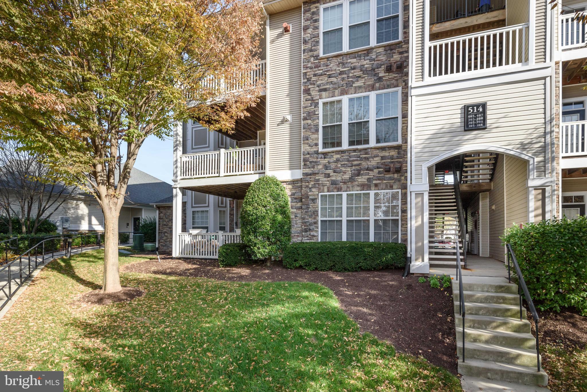 514 Sunset View Terrace Southeast, Unit 208 Leesburg, VA 20175 - Photo 1 of 26