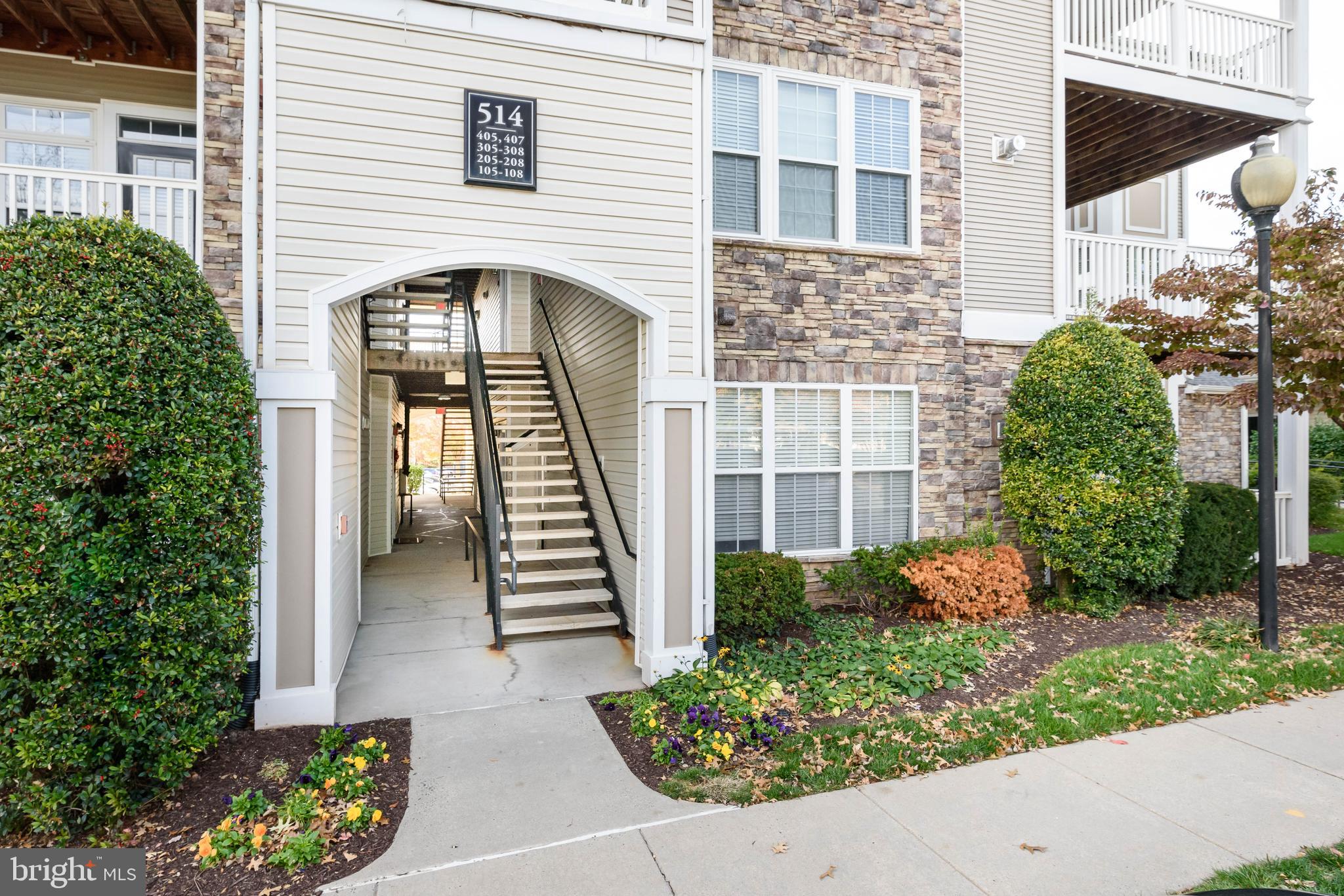 514 Sunset View Terrace Southeast, Unit 208 Leesburg, VA 20175 - Photo 3 of 26