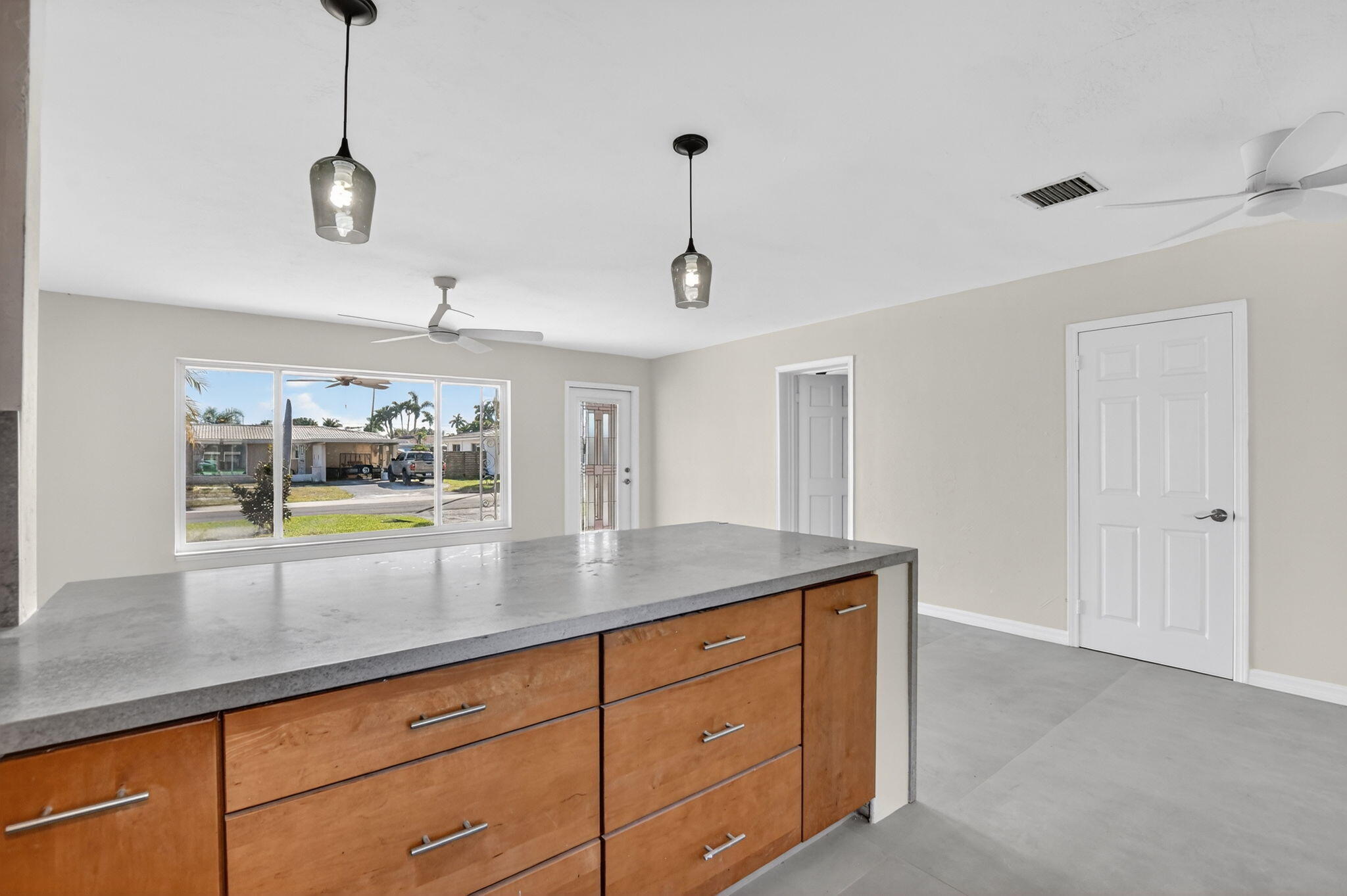 467 Northeast 31st Street Boca Raton, FL 33431 - Photo 9 of 36 12-web-or-mls-DSC_9911