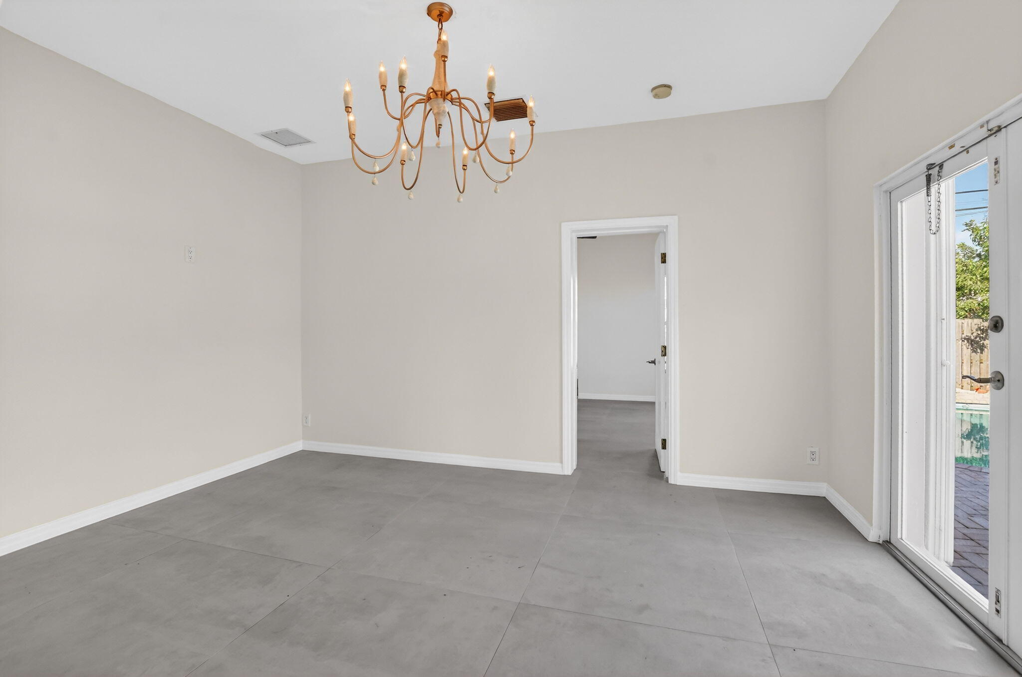 467 Northeast 31st Street Boca Raton, FL 33431 - Photo 10 of 36 23-web-or-mls-DSC_9967