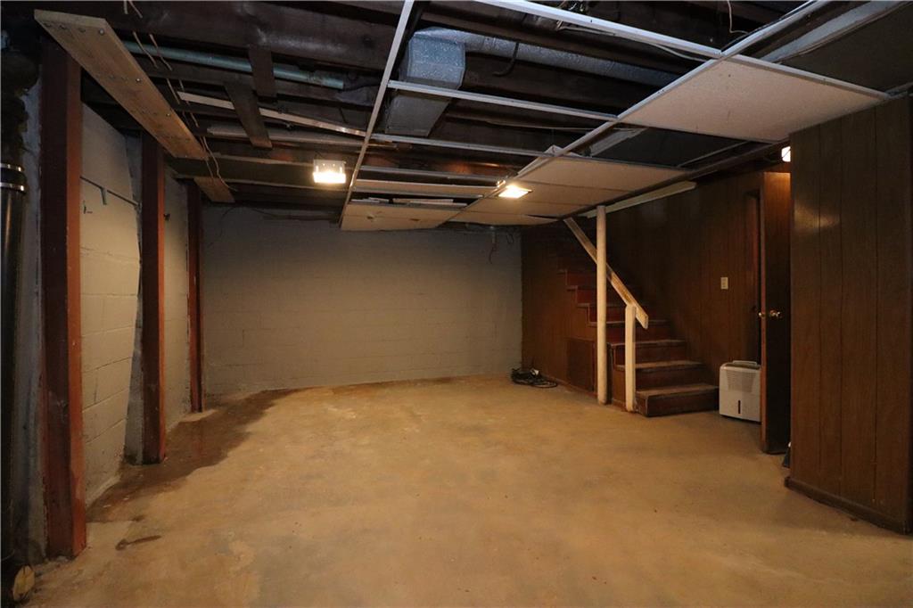 418 Pine Hill Road Kittanning, PA 16201 - Photo 16 of 20 a view of empty room