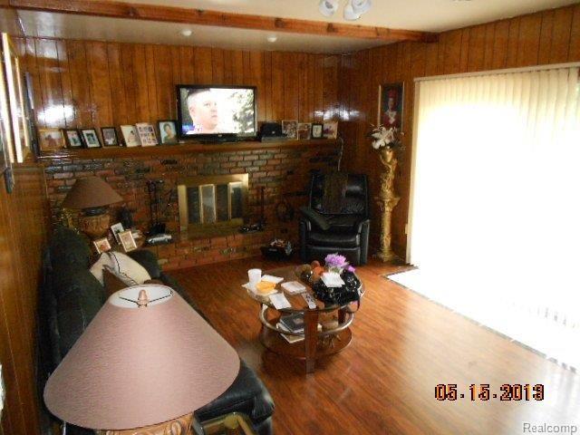21252 Harvard Road Southfield, MI 48076 - Photo 11 of 14 Family Room w/FirePlace