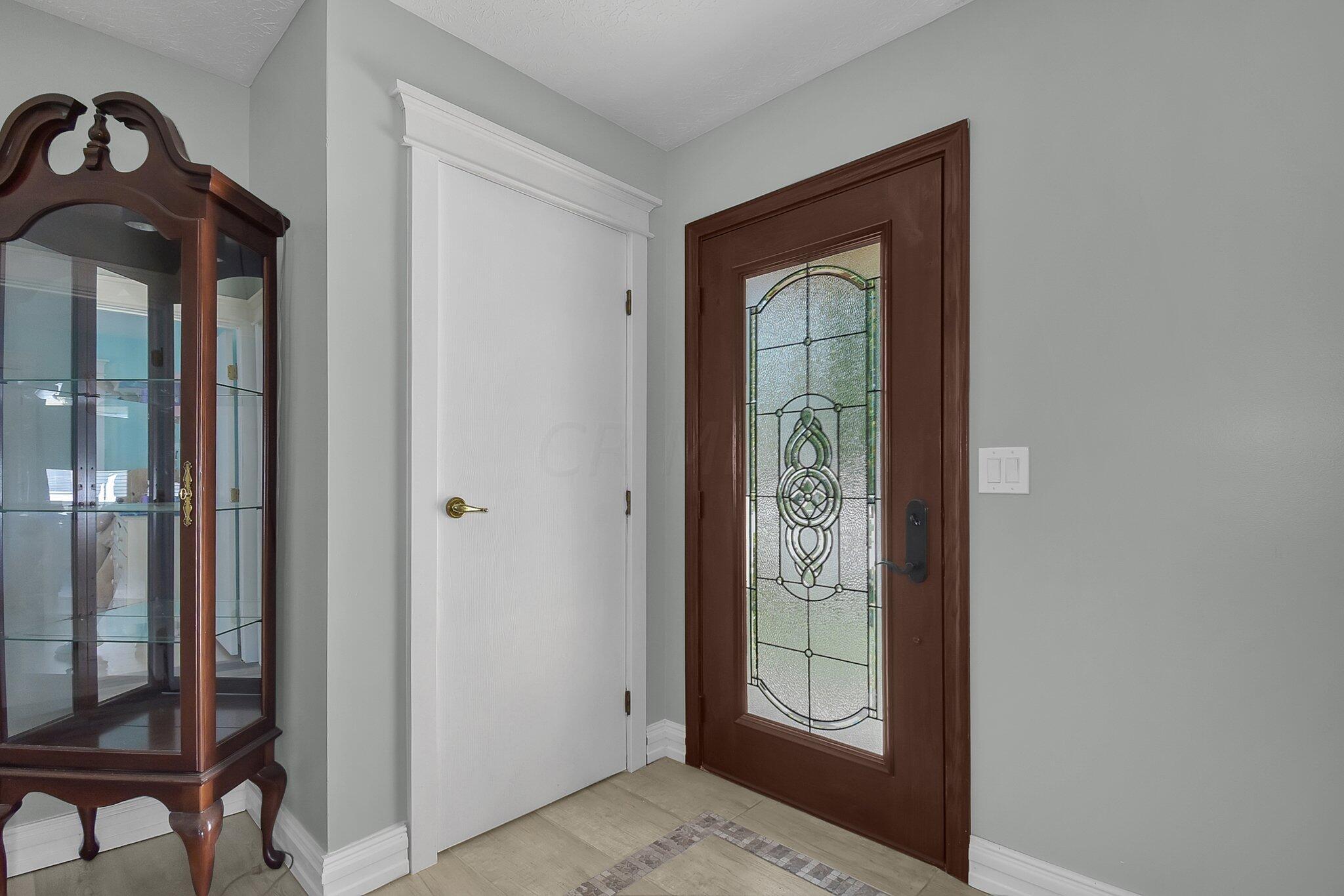 1112 Rousseau Lane Galloway, OH 43119 - Photo 7 of 43 New Ceramic Floor Entry
