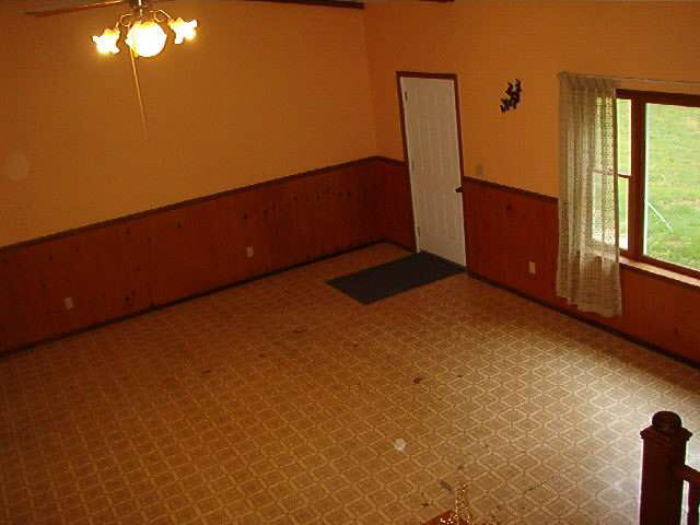 8192 Ruppel Road Vincennes, IN 47591 - Photo 3 of 9 Gallery Image 3