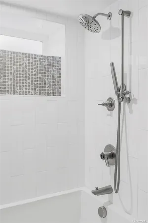 a view of utility room