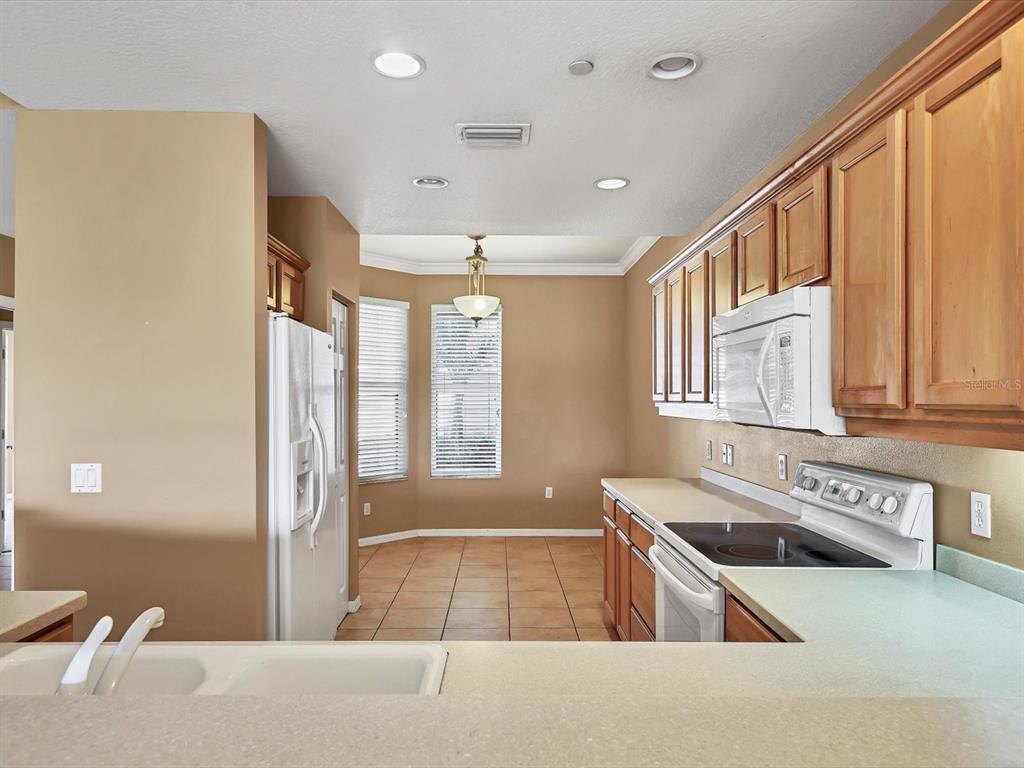 8406 Wethersfield Run, Unit 104 Lakewood Ranch, FL 34202 - Photo 21 of 48