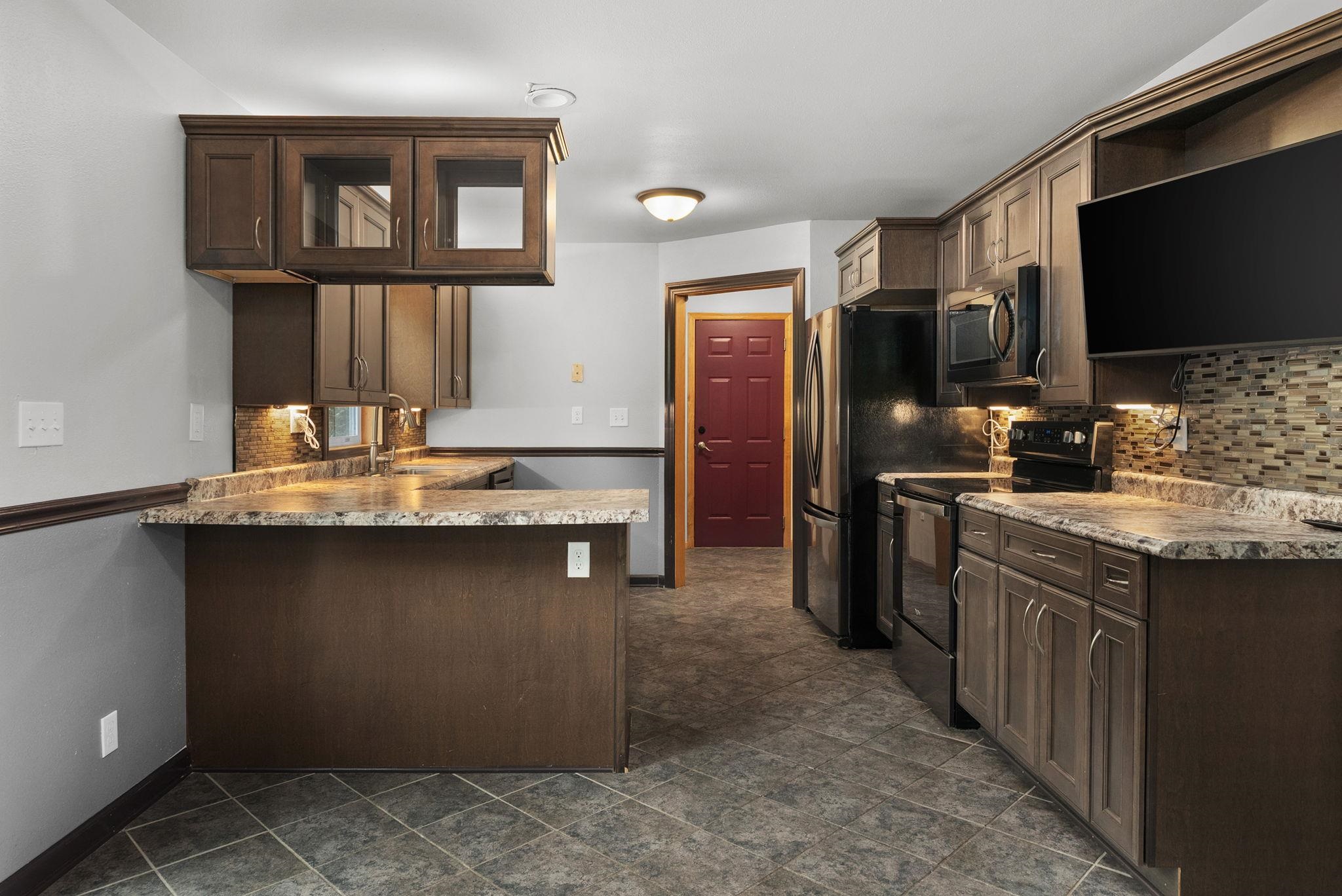 222 Grove Ridgeway Wi 53582 Ridgeway, WI 53582 - Photo 12 of 41