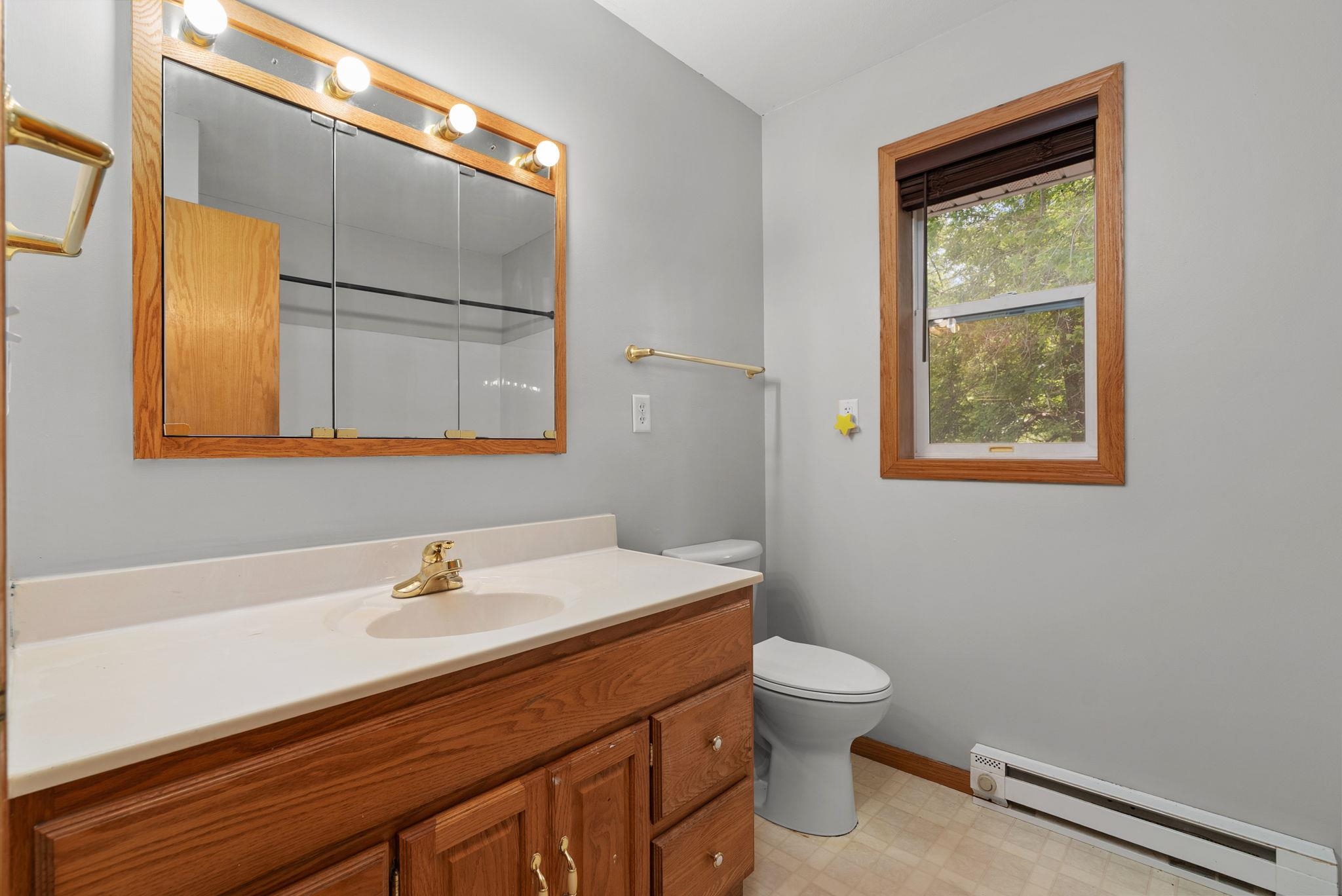 222 Grove Ridgeway Wi 53582 Ridgeway, WI 53582 - Photo 17 of 41