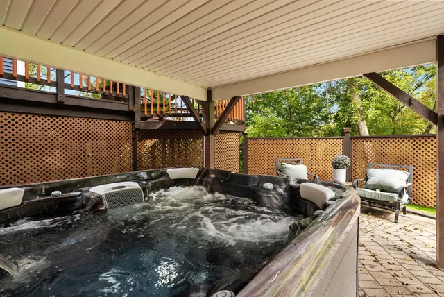 $430,000 | 222 Grove Ridgeway Wi 53582, Ridgeway, WI 53582