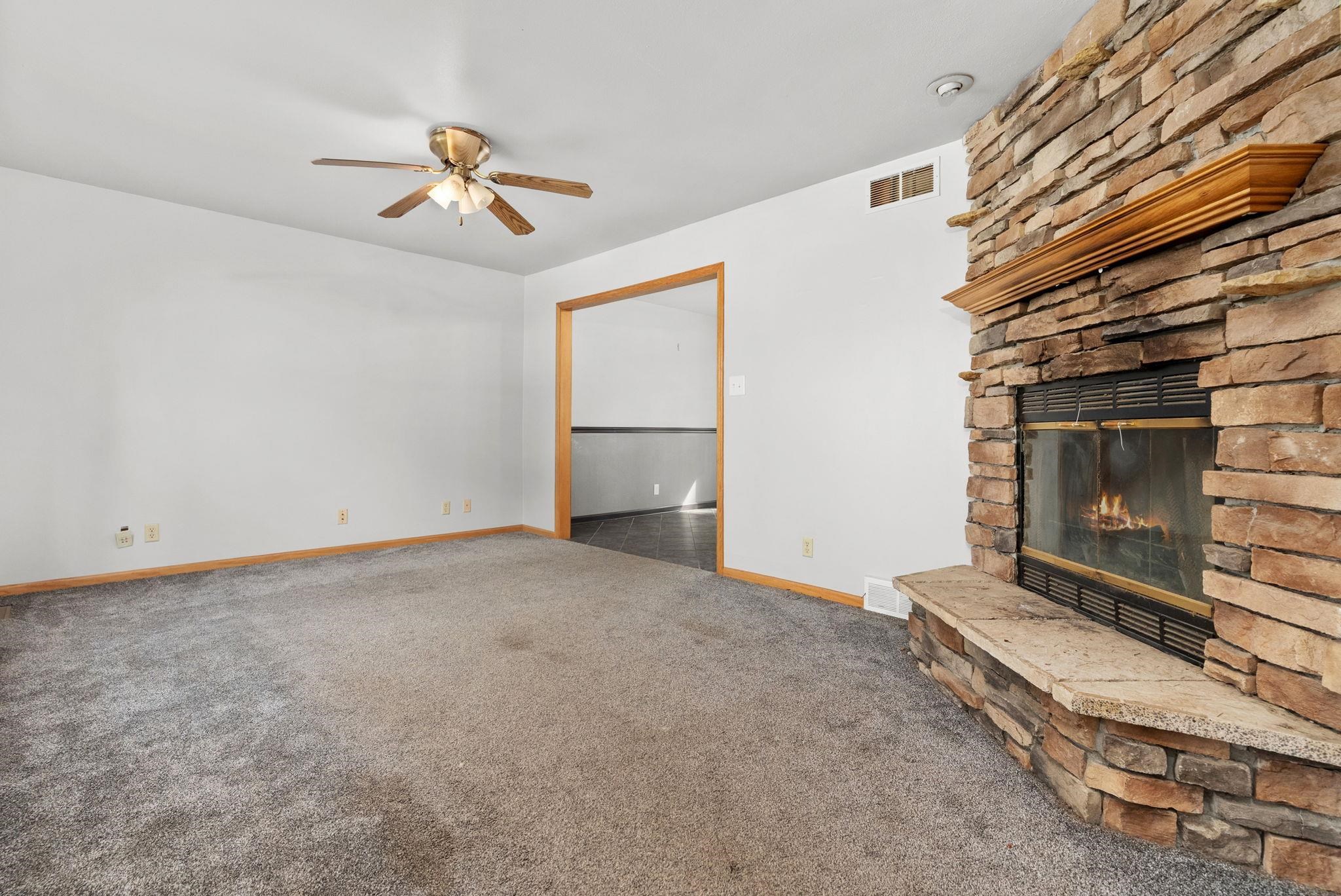 222 Grove Ridgeway Wi 53582 Ridgeway, WI 53582 - Photo 7 of 41