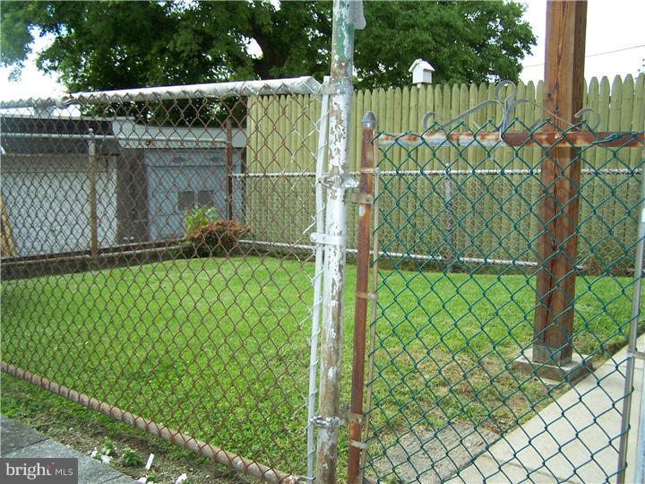15 Ardsley Road Upper Darby, PA 19082 - Photo 22 of 23 Back Yard