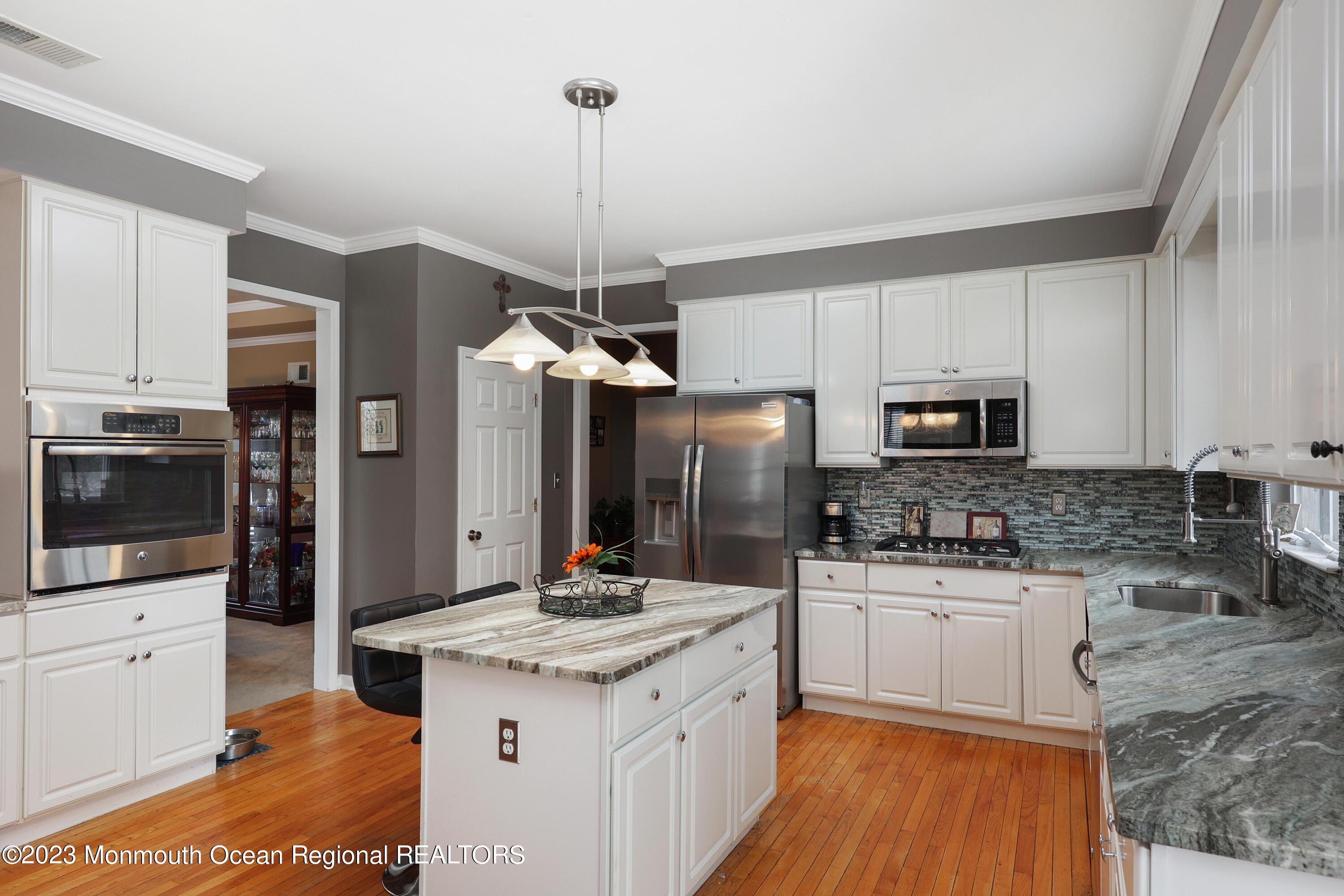 274 Burlington Road Freehold, NJ 07728 - Photo 14 of 48 758A5299