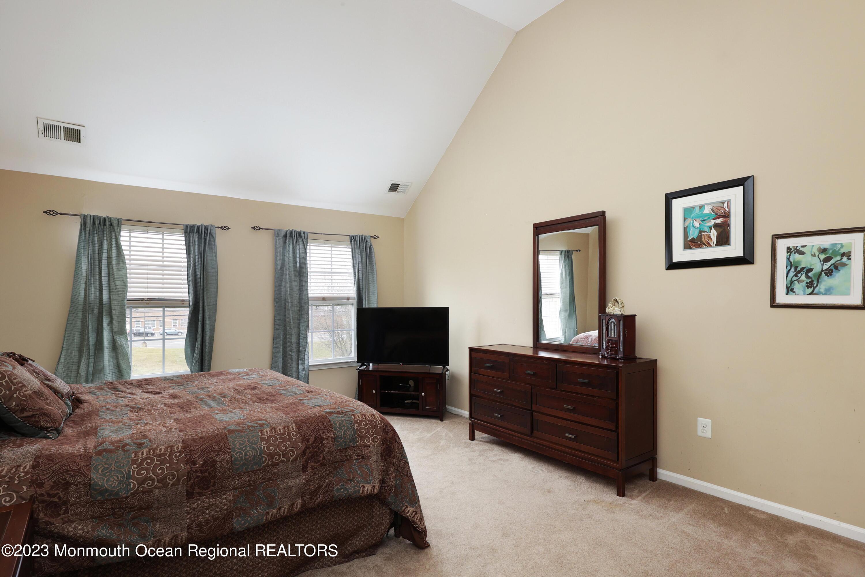 274 Burlington Road Freehold, NJ 07728 - Photo 24 of 48 758A5360