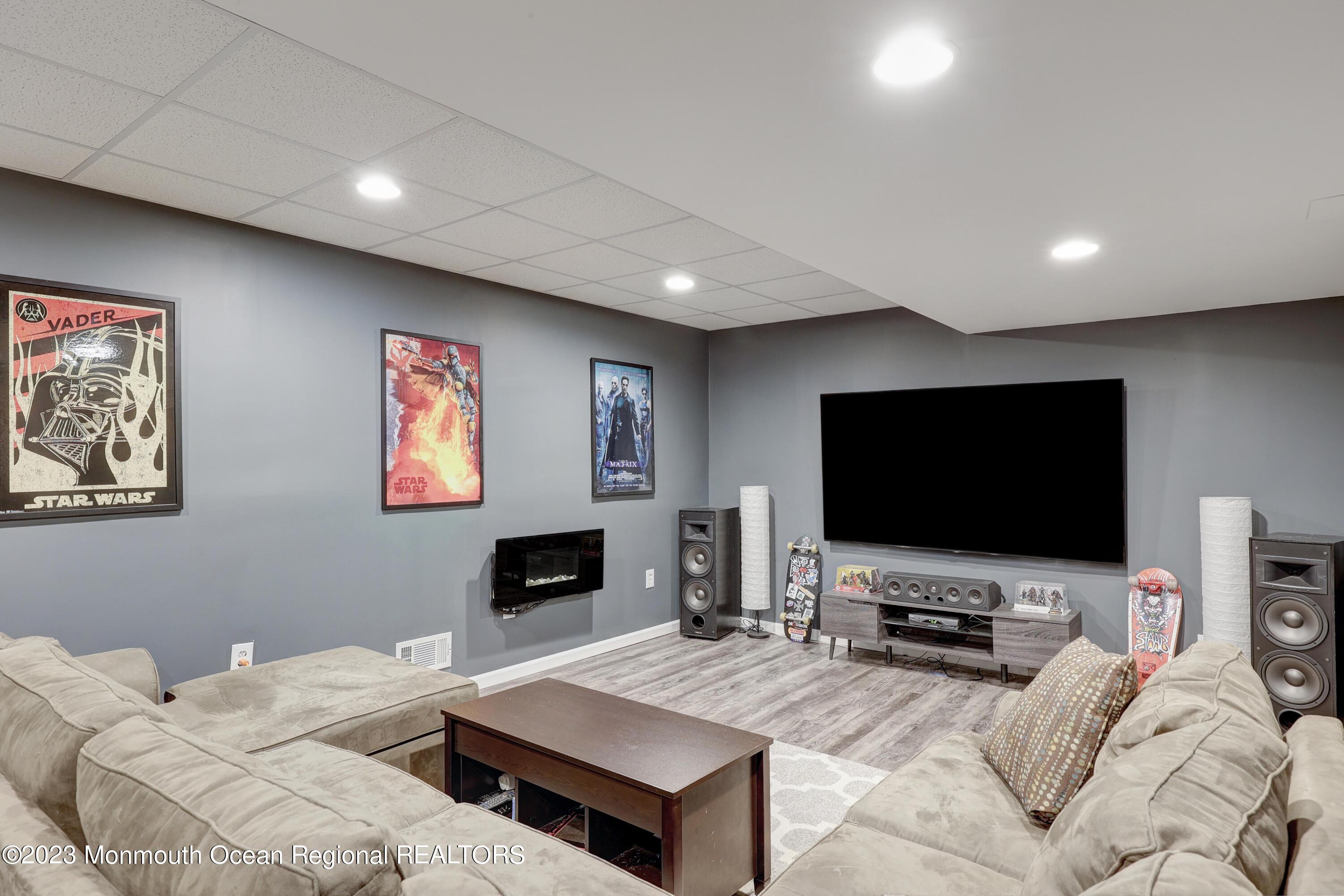 274 Burlington Road Freehold, NJ 07728 - Photo 27 of 48 758A5467