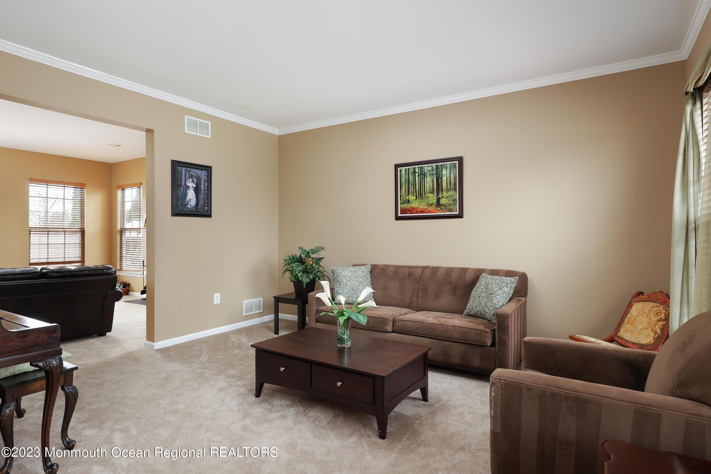 274 Burlington Road Freehold, NJ 07728 - Photo 7 of 48 758A5246