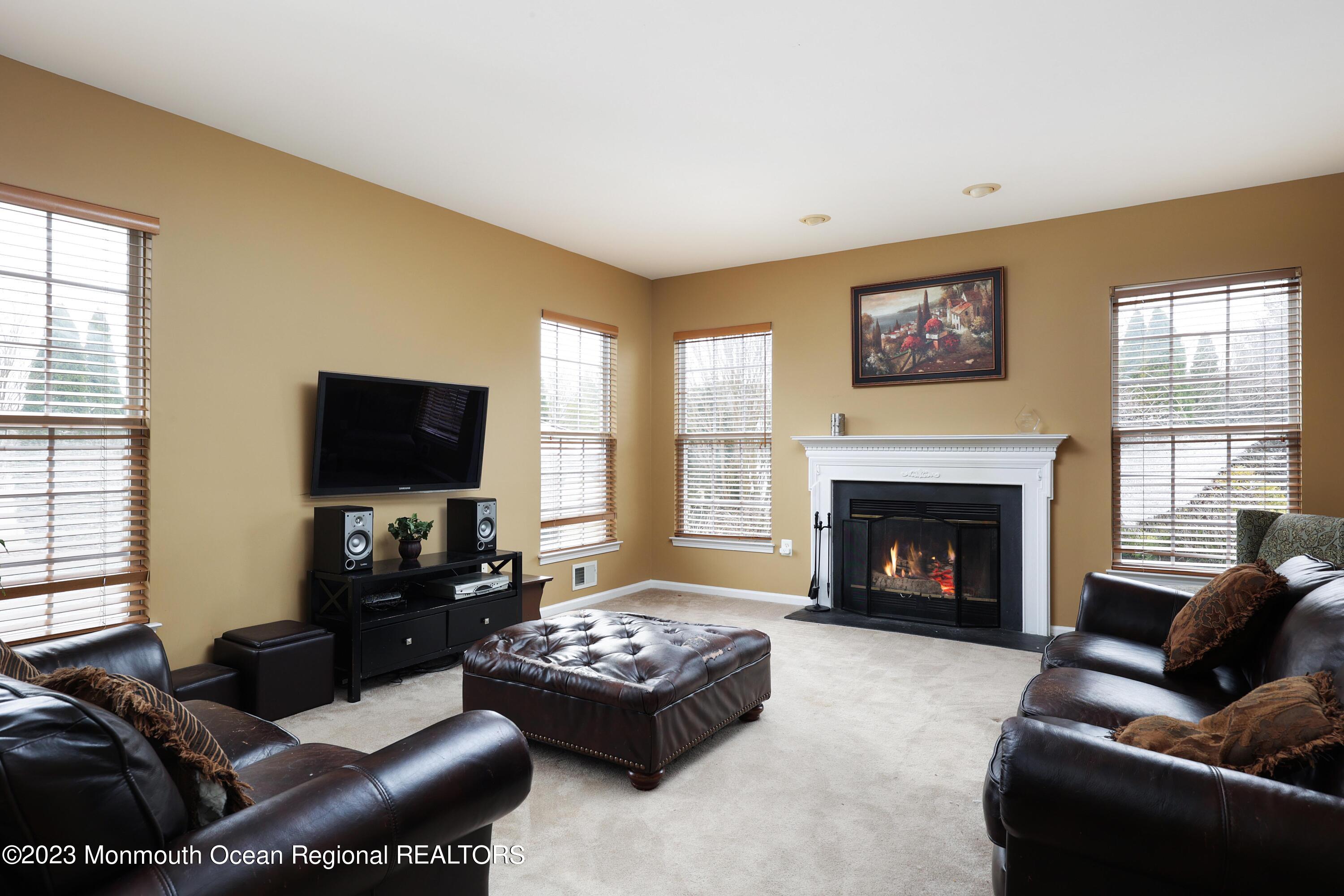 274 Burlington Road Freehold, NJ 07728 - Photo 9 of 48 758A5259