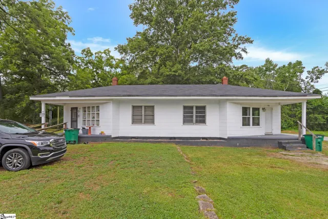 $245,000 | 107 North Bell Street, Unit 111N, Clinton, SC 29325