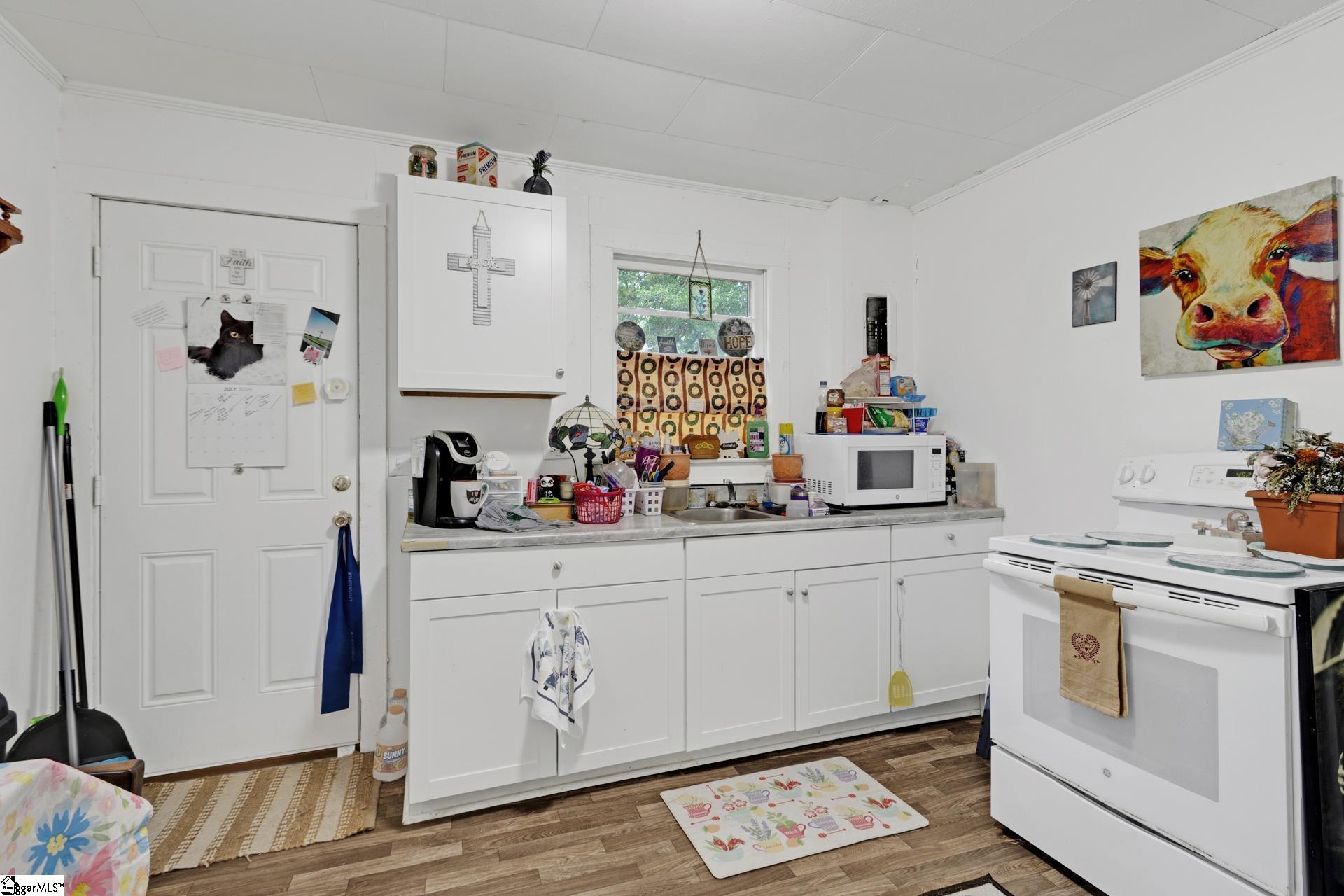 107 North Bell Street, Unit 111N Clinton, SC 29325 - Photo 12 of 37