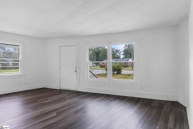 $245,000 | 107 North Bell Street, Unit 111N, Clinton, SC 29325