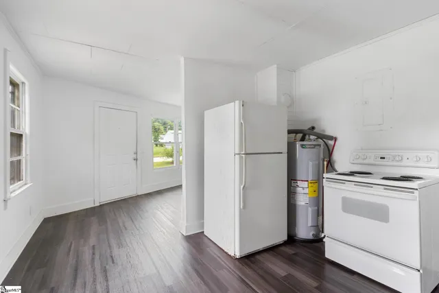 $245,000 | 107 North Bell Street, Unit 111N, Clinton, SC 29325