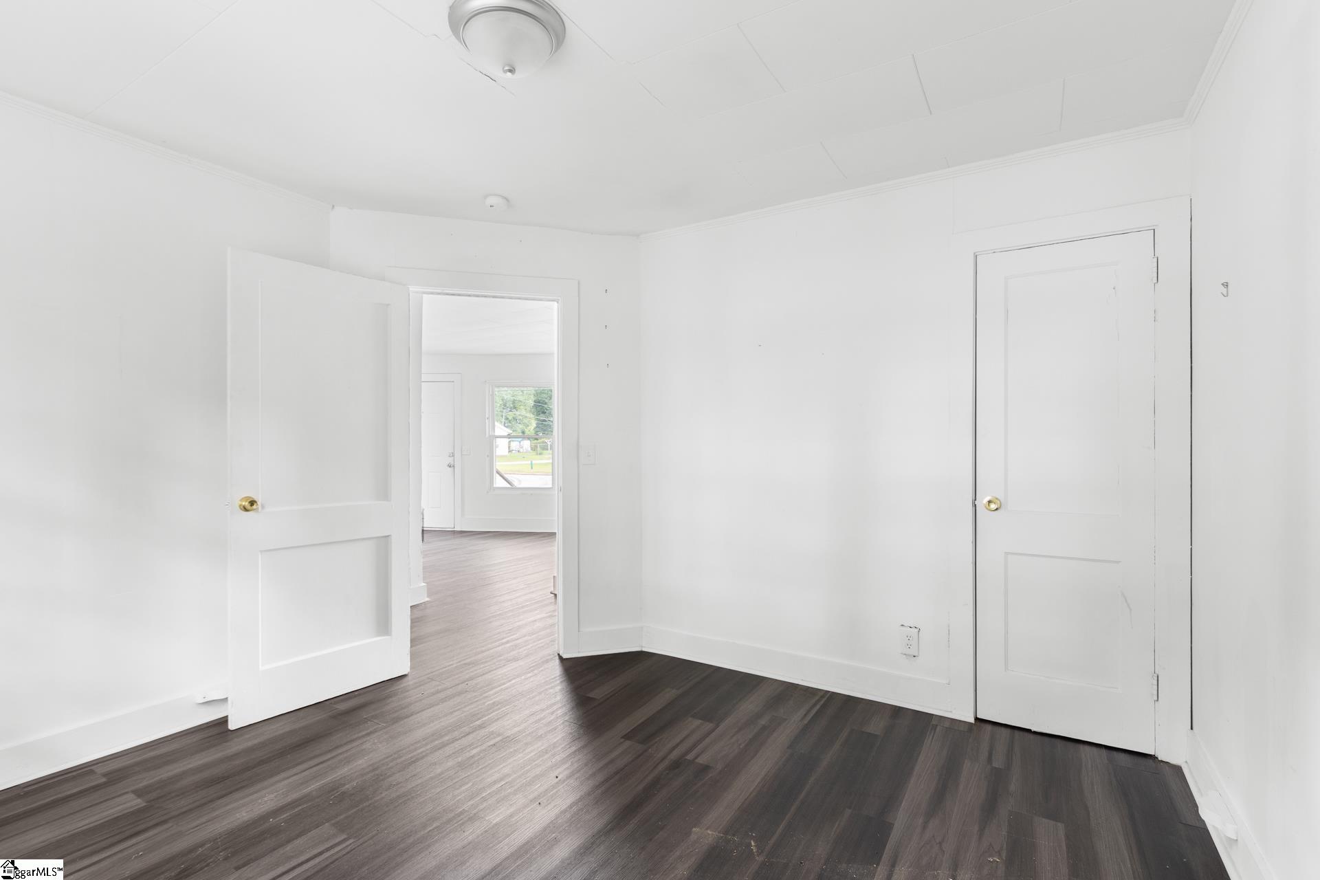 107 North Bell Street, Unit 111N Clinton, SC 29325 - Photo 31 of 37