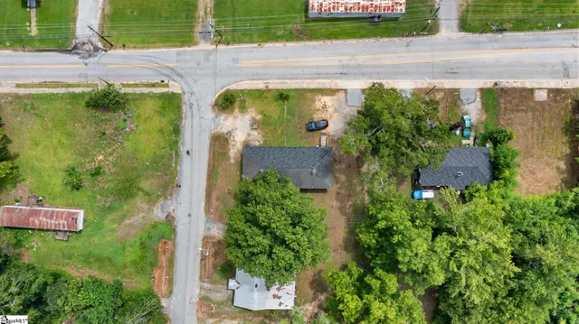 $245,000 | 107 North Bell Street, Unit 111N, Clinton, SC 29325