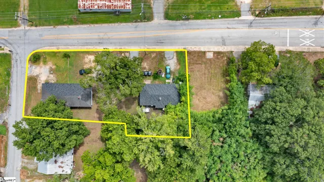 $245,000 | 107 North Bell Street, Unit 111N, Clinton, SC 29325