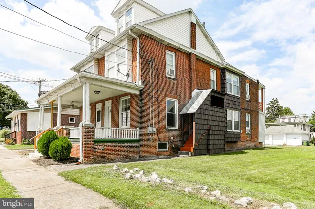 $1,095 | 419 6th Street, New Cumberland, PA 17070