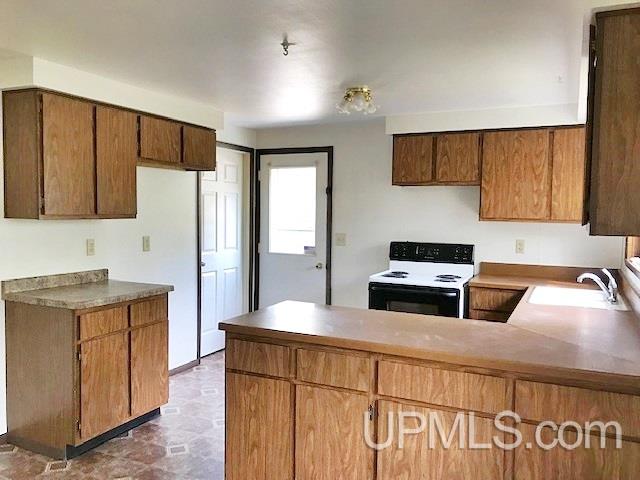 W8211 Co Road Pembine, WI 54156 - Photo 5 of 23