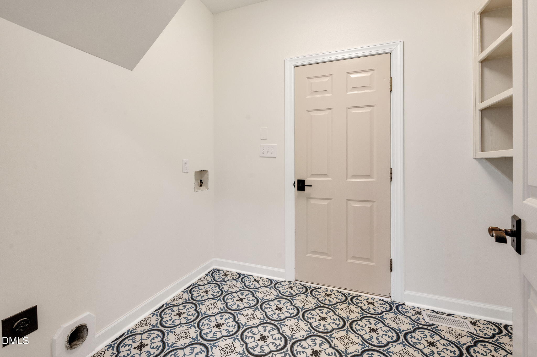 1009 Neuse Ridge Drive Clayton, NC 27527 - Photo 22 of 39 Laundry Room