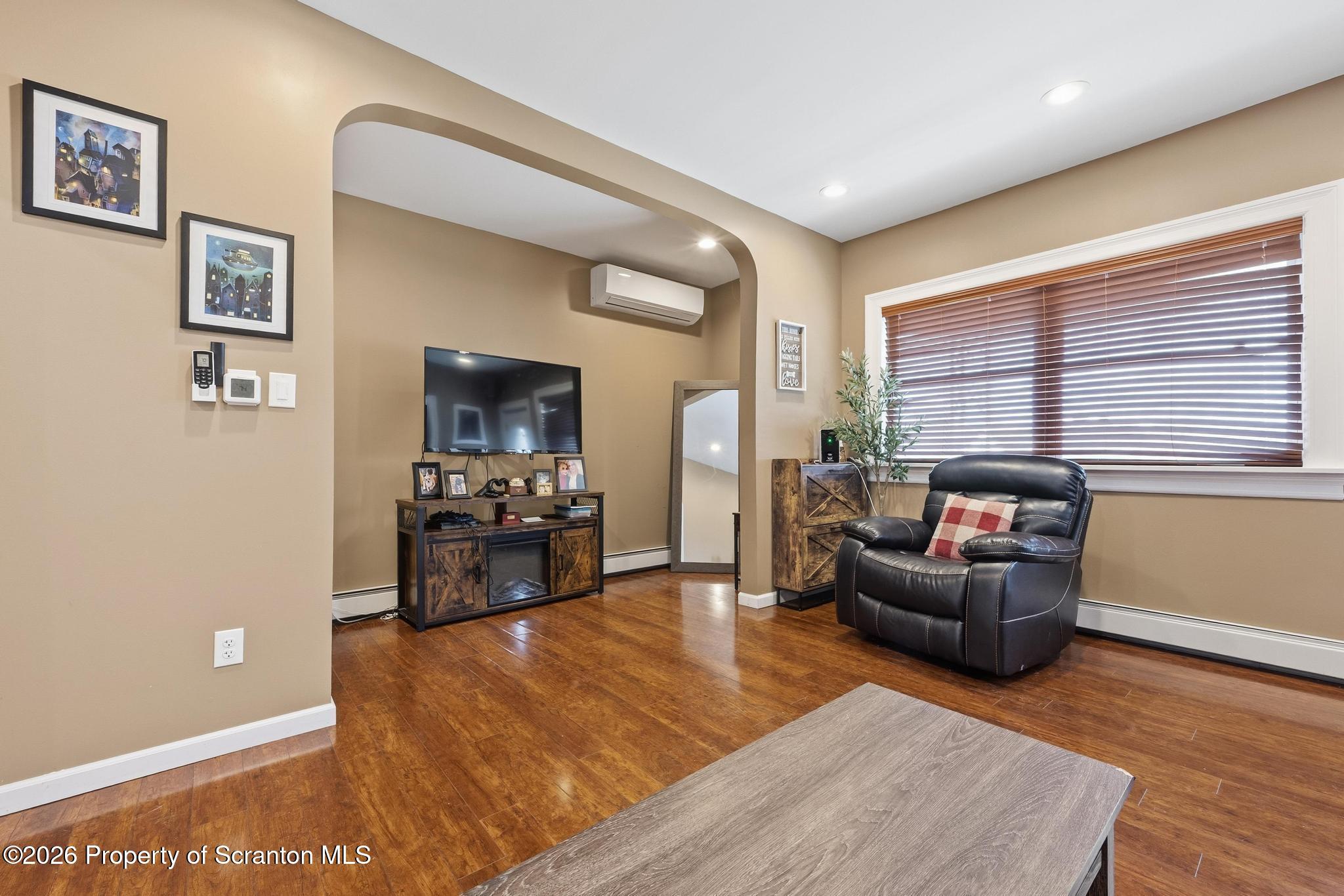 511 Fallon Street Old Forge, PA 18518 - Photo 6 of 41 DSC_1083-2