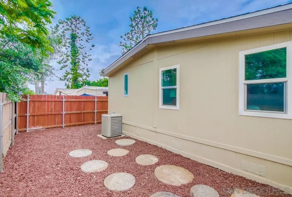 1120 Pepper Drive, Unit 78 El Cajon, CA 92021 - Photo 15 of 16 a backyard of a house