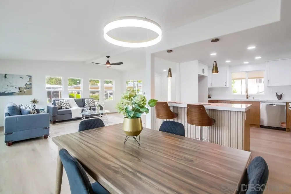 1120 Pepper Drive, Unit 78 El Cajon, CA 92021 - Photo 5 of 16 a living room with furniture and a potted plant