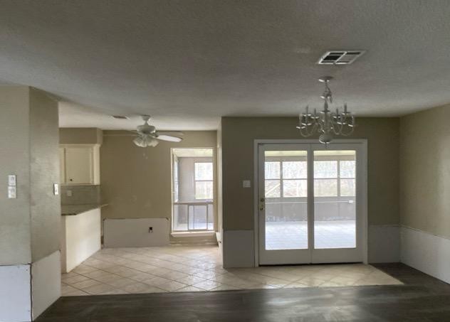 18703 Artesian Way Humble, TX 77346 - Photo 6 of 26