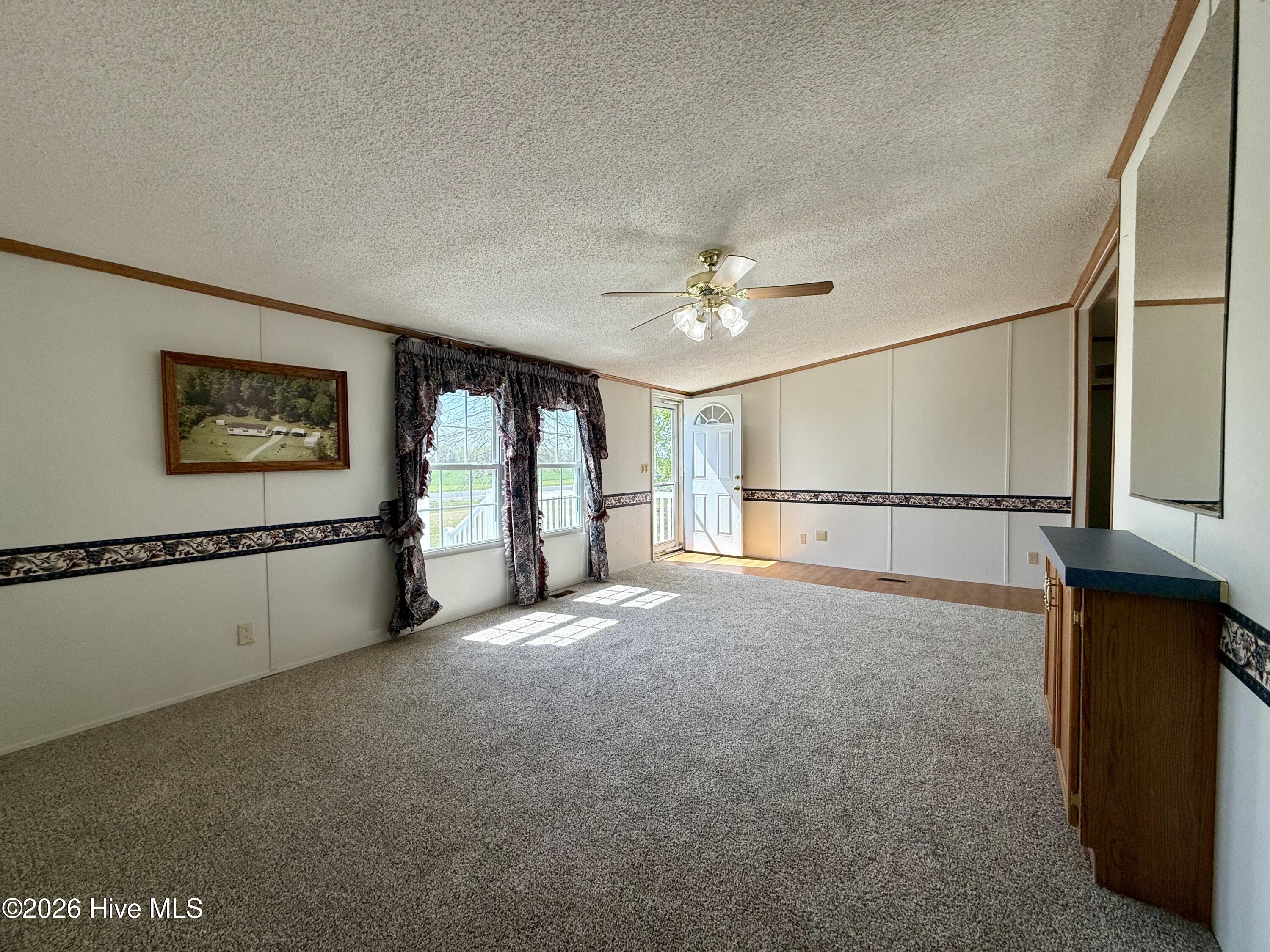 6484 Prison Camp Road Williamston, NC 27892 - Photo 17 of 56 Living Room