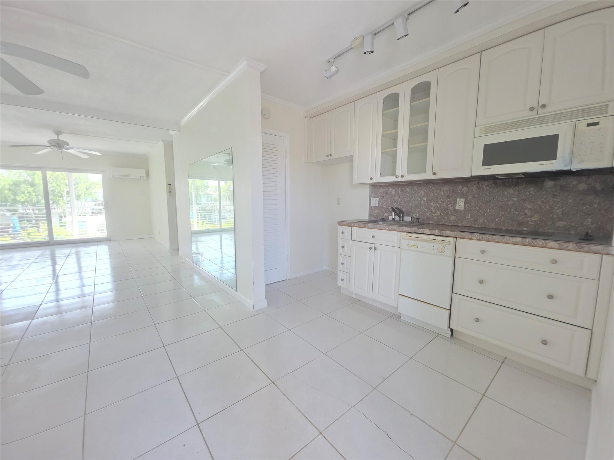2131 Northeast 42nd Court, Unit 209E Lighthouse Point, FL 33064 - Photo 12 of 28 Photo 12