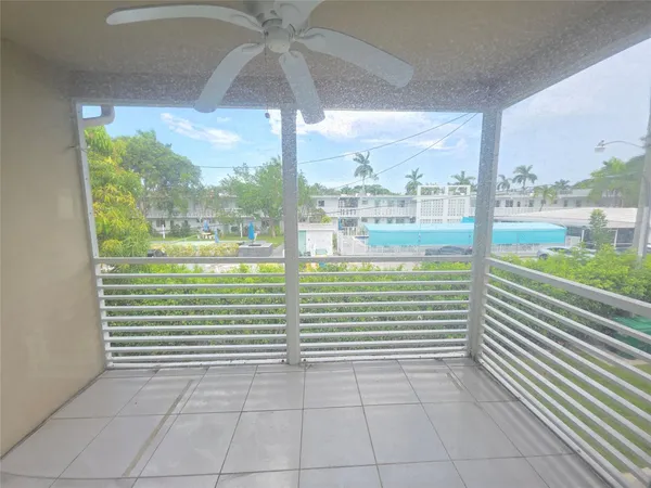 $109,900 | 2131 Northeast 42nd Court, Unit 209E, Lighthouse Point, FL 33064