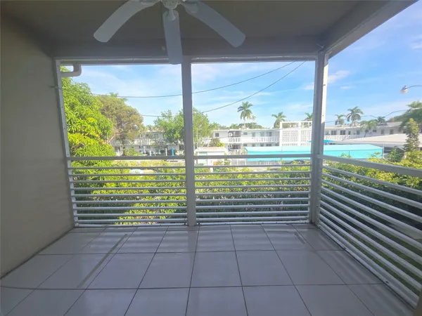 $109,900 | 2131 Northeast 42nd Court, Unit 209E, Lighthouse Point, FL 33064