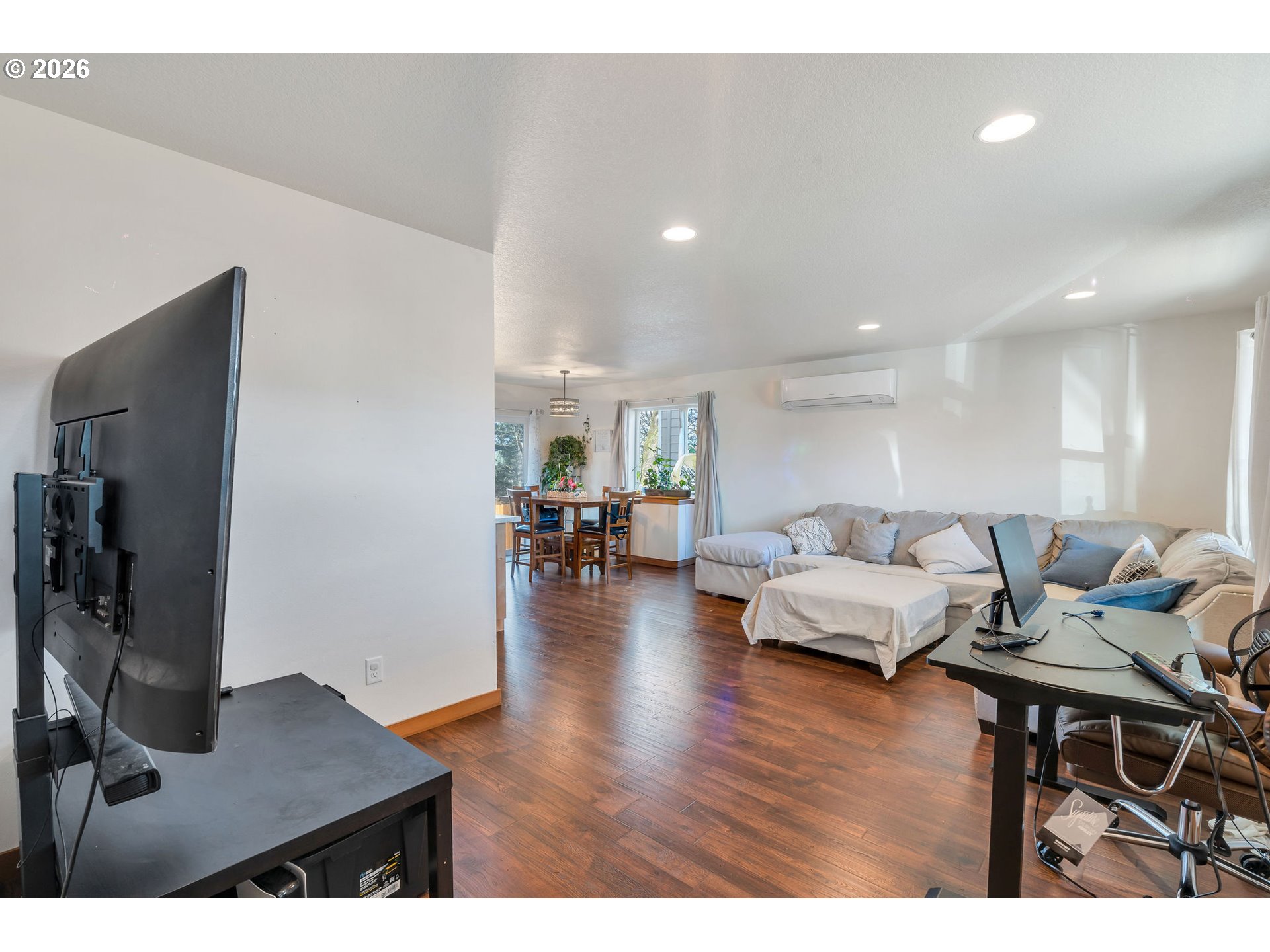 1017 Highlands Loop Willamina, OR 97396 - Photo 2 of 31