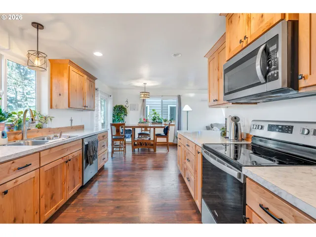 $375,000 | 1017 Highlands Loop, Willamina, OR 97396