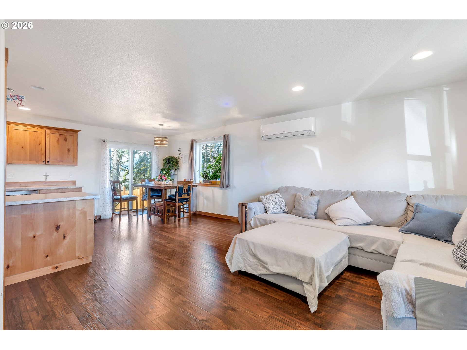 1017 Highlands Loop Willamina, OR 97396 - Photo 6 of 31