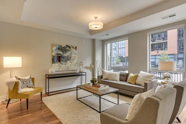 $4,343 | 212 10th Avenue South, Unit 104, Minneapolis, MN 55415