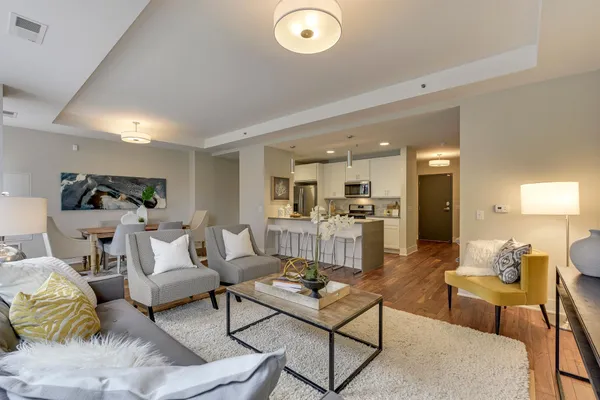 $4,343 | 212 10th Avenue South, Unit 104, Minneapolis, MN 55415