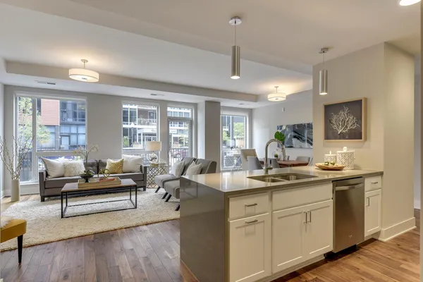 $4,343 | 212 10th Avenue South, Unit 104, Minneapolis, MN 55415