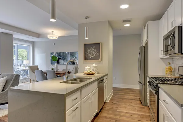 $4,343 | 212 10th Avenue South, Unit 104, Minneapolis, MN 55415