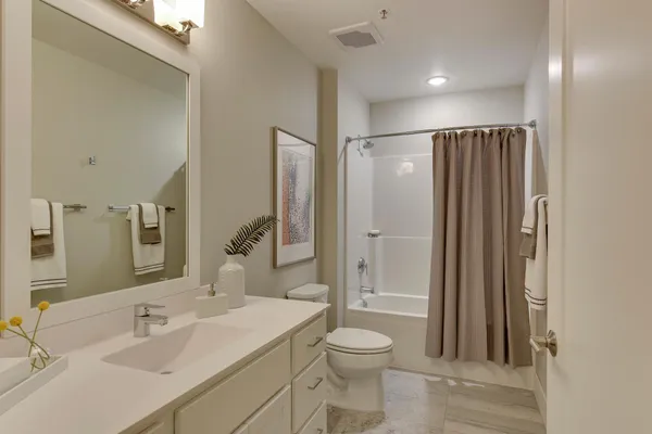 $4,343 | 212 10th Avenue South, Unit 104, Minneapolis, MN 55415