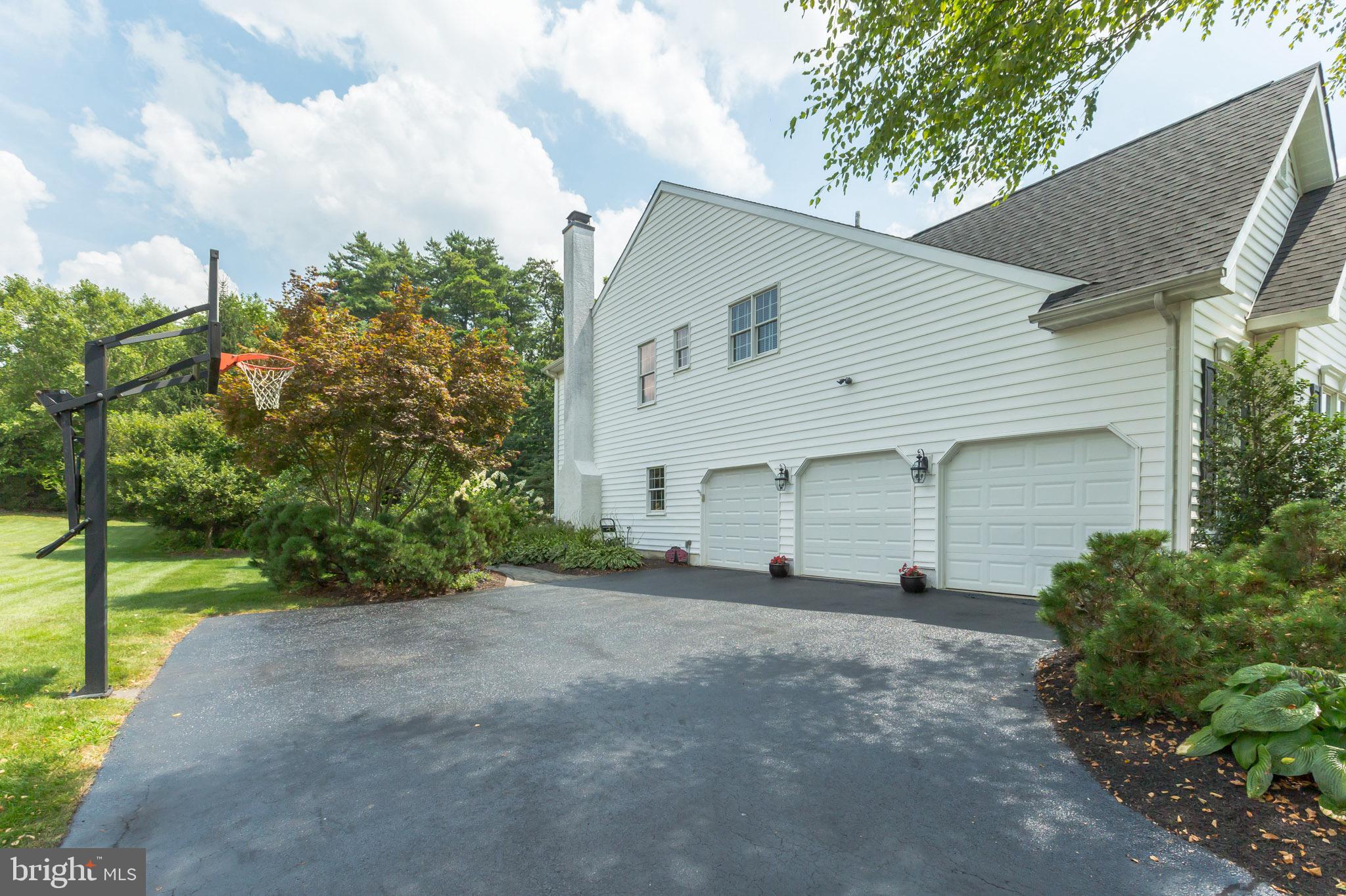 3-car garage