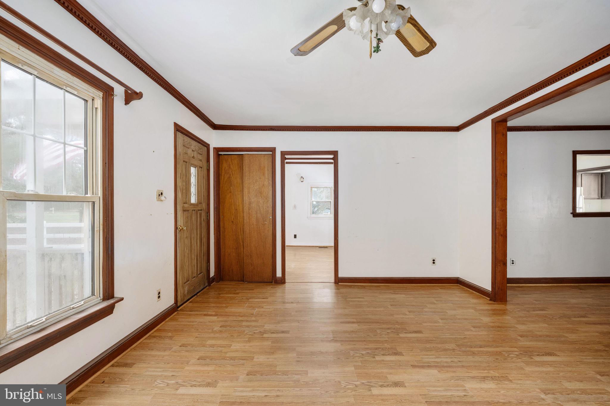 1881 Fairport Road Reedville, VA 22539 - Photo 12 of 48 Living Room
